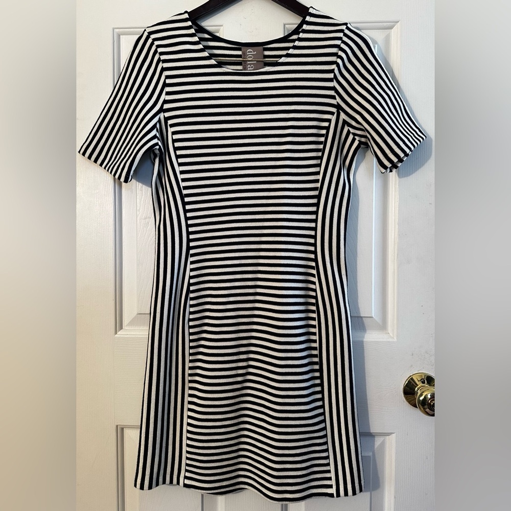 ANTHROPOLOGIE Dolan Med Navy Nautical Illusion Striped Short Slv Resort Dress